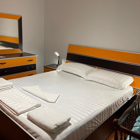 City Center Apartment Galeria Тирана Екстериор снимка