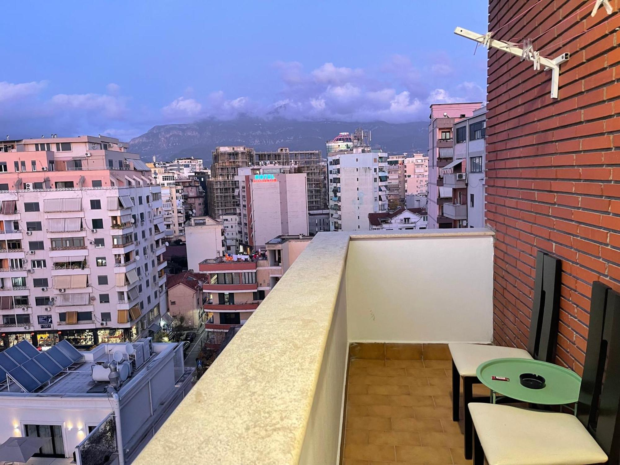 City Center Apartment Galeria Тирана Екстериор снимка