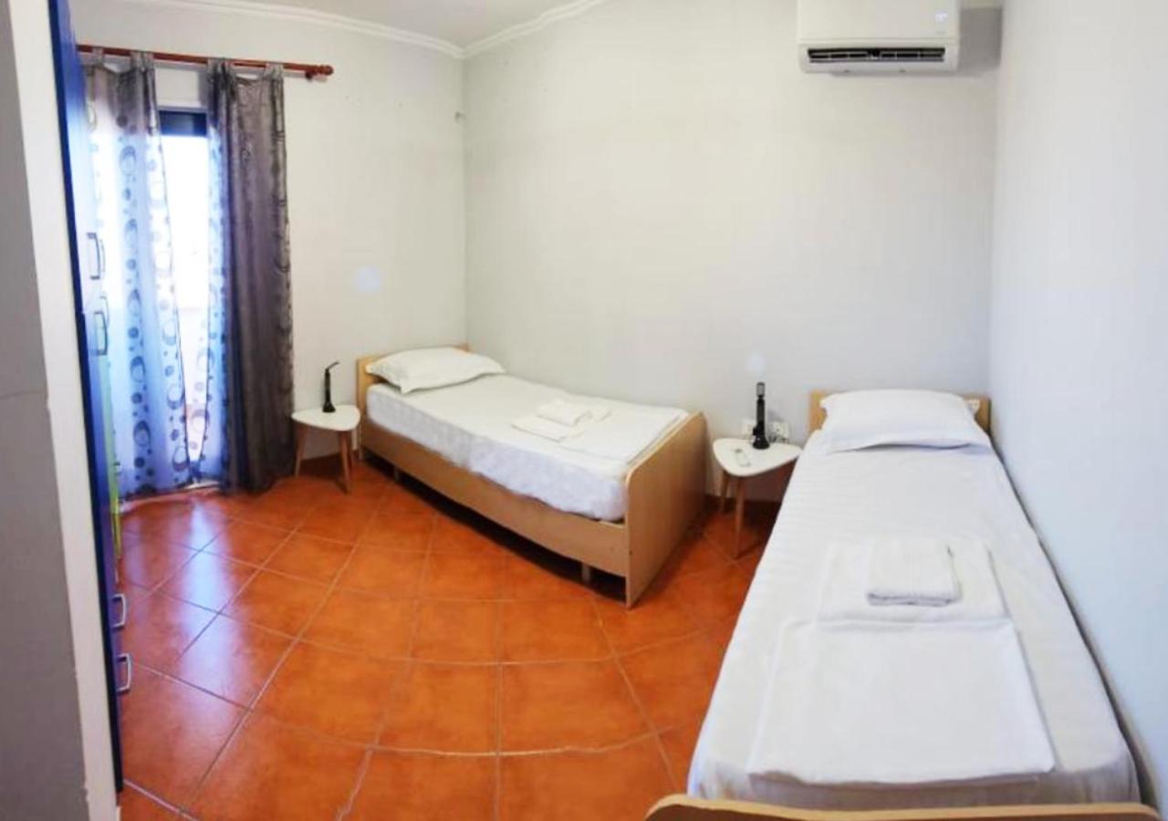 City Center Apartment Galeria Тирана Екстериор снимка